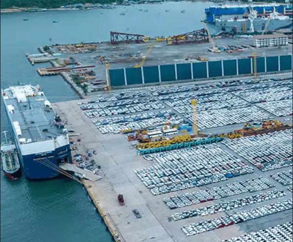 Al Talib does auto freight and bulk automobile fleet shipping in Dubai, Qatar, Oman